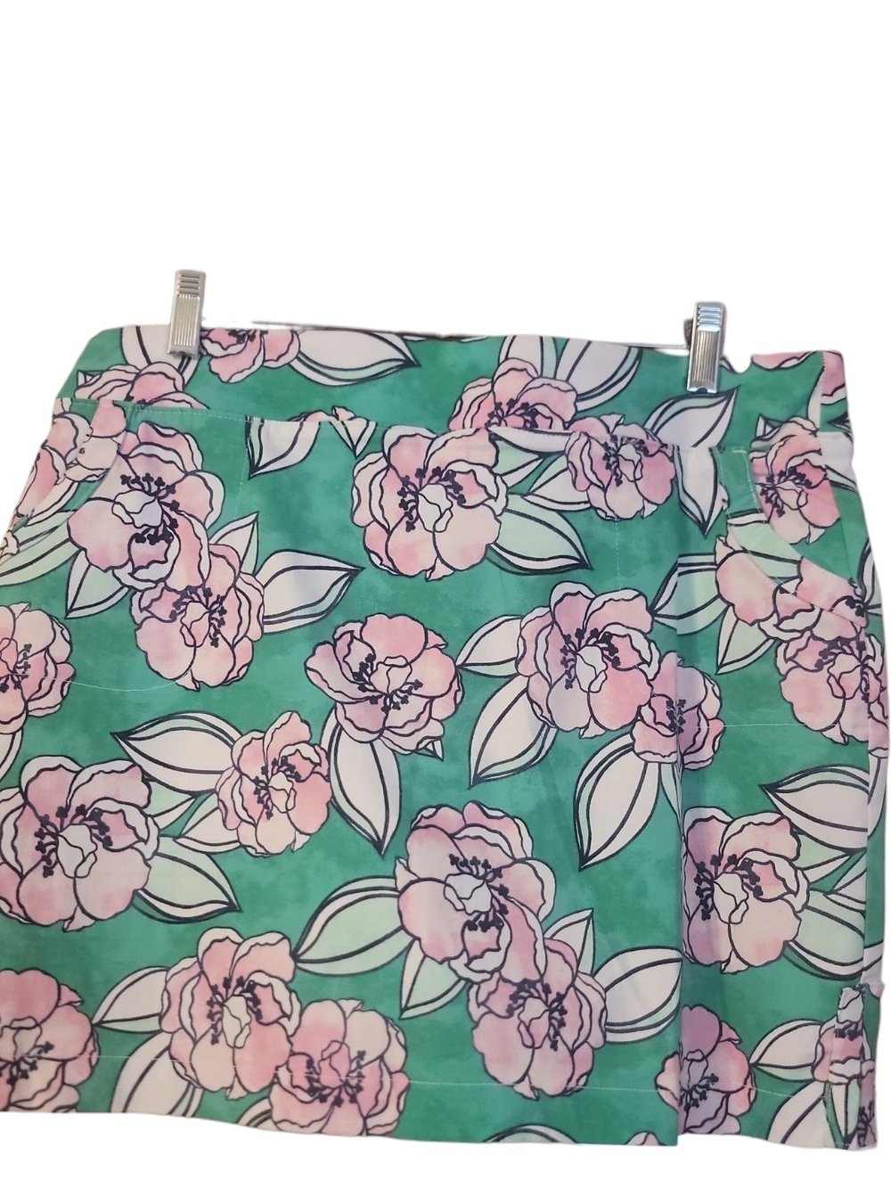 Crown & Ivy Green Floral Pull-On Skort with Pink & White Blooms